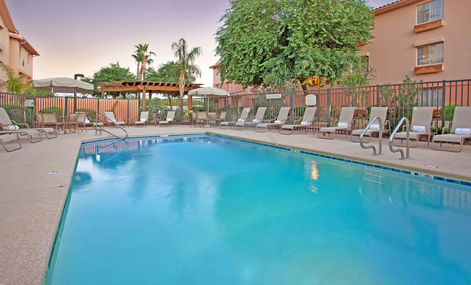 Hotel TownePlace Suites Tempe at Arizona Mills Mall photo 1