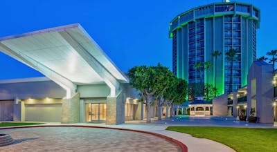 Holiday Inn Long Beach Airport