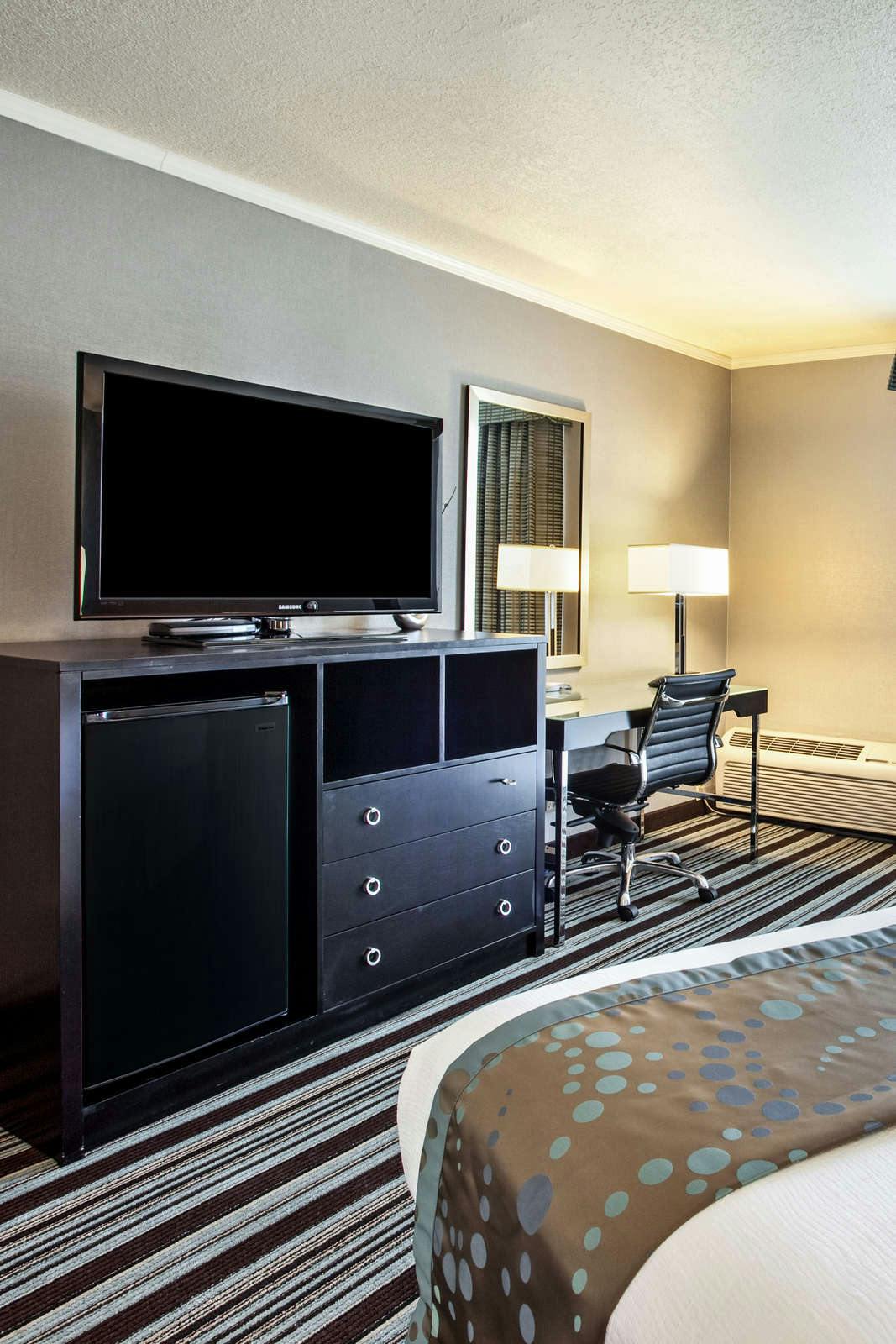 Hotel Holiday Inn Long Beach Airport photo 4