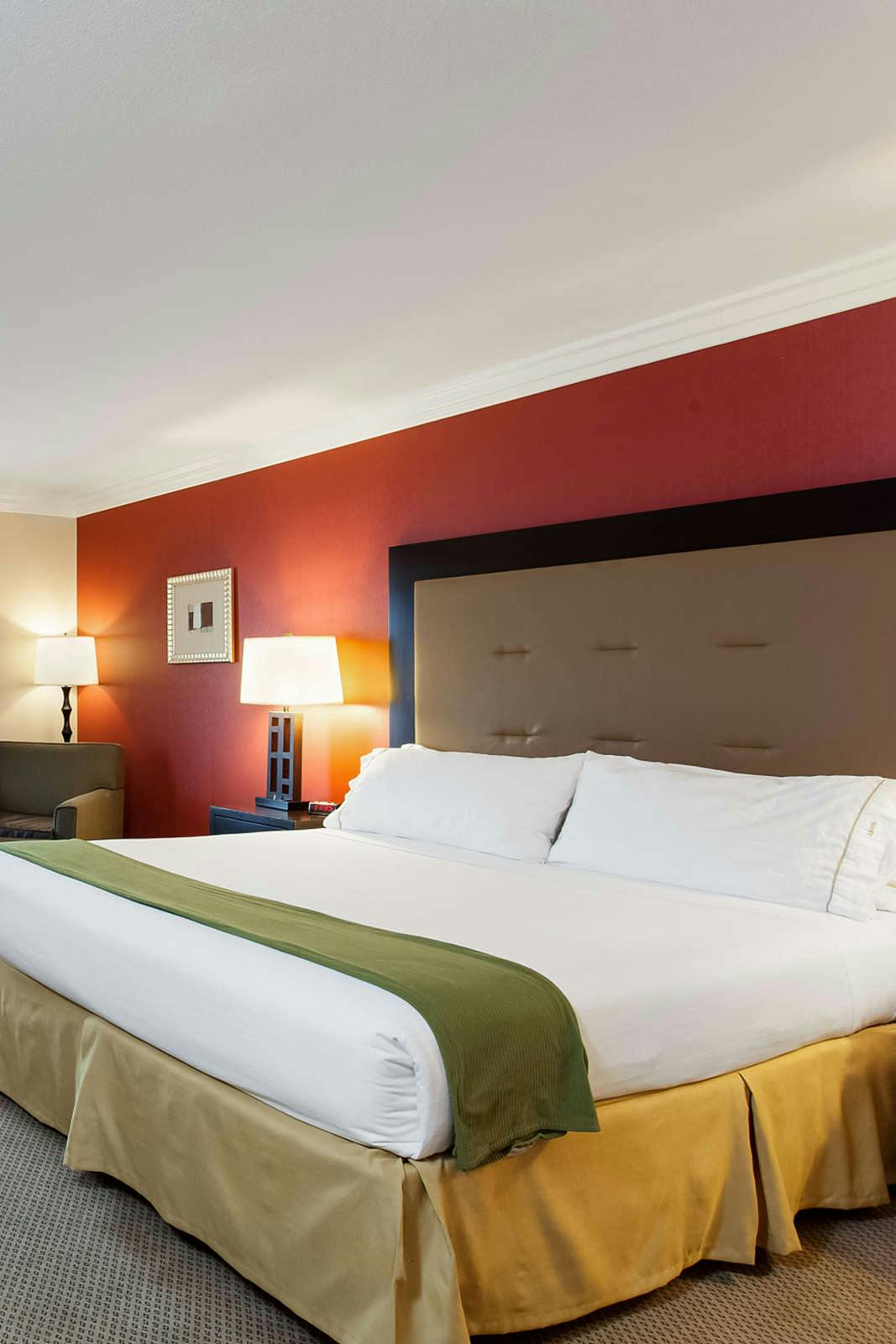 Hotel Holiday Inn Express Hotel & Suites Twentynine Palms photo 2