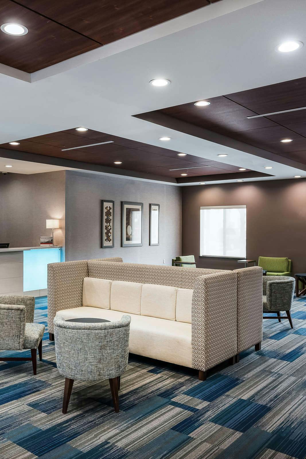 Hotel Holiday Inn Express Hotel & Suites Ontario Airport photo 4