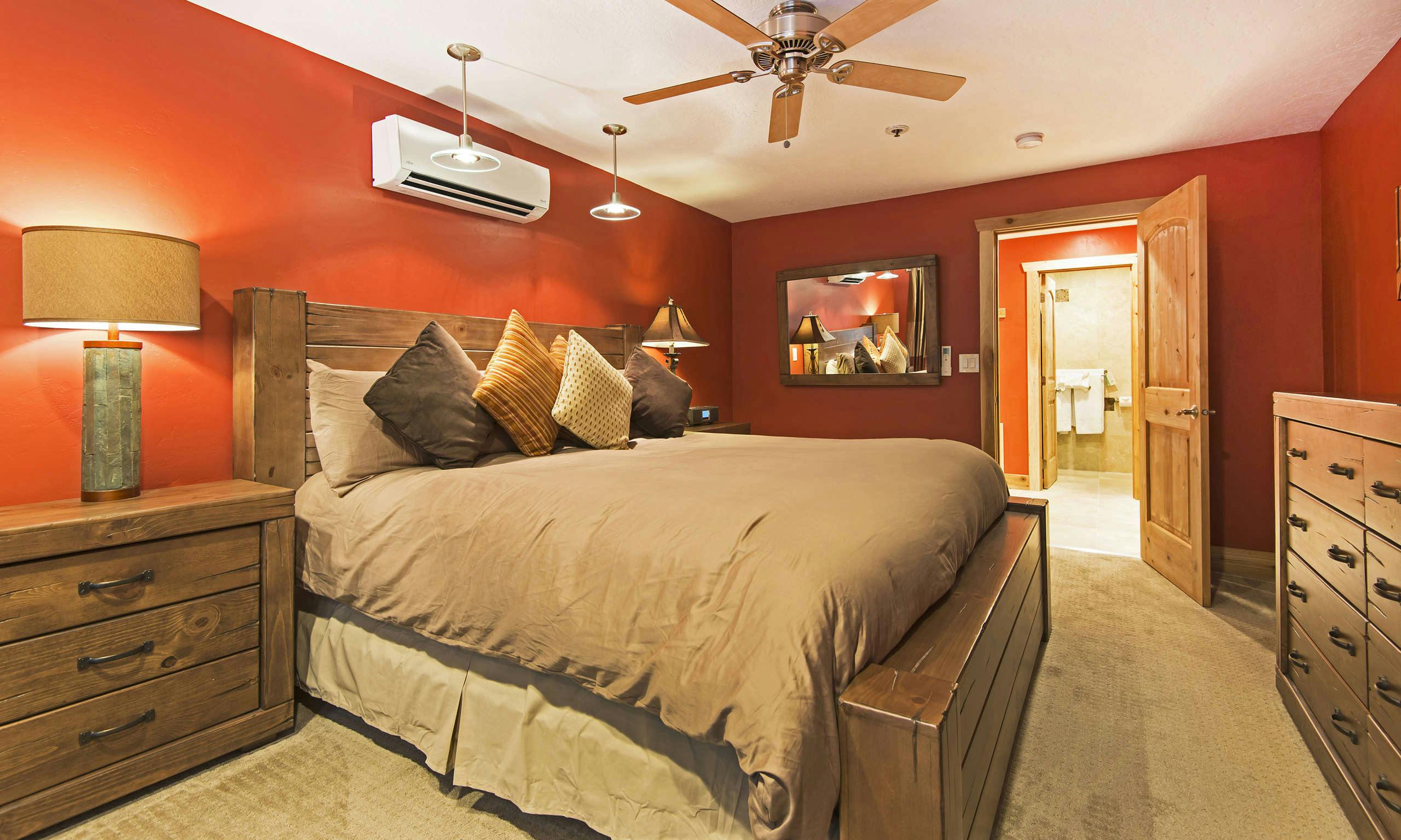 Treasure Mountain Inn