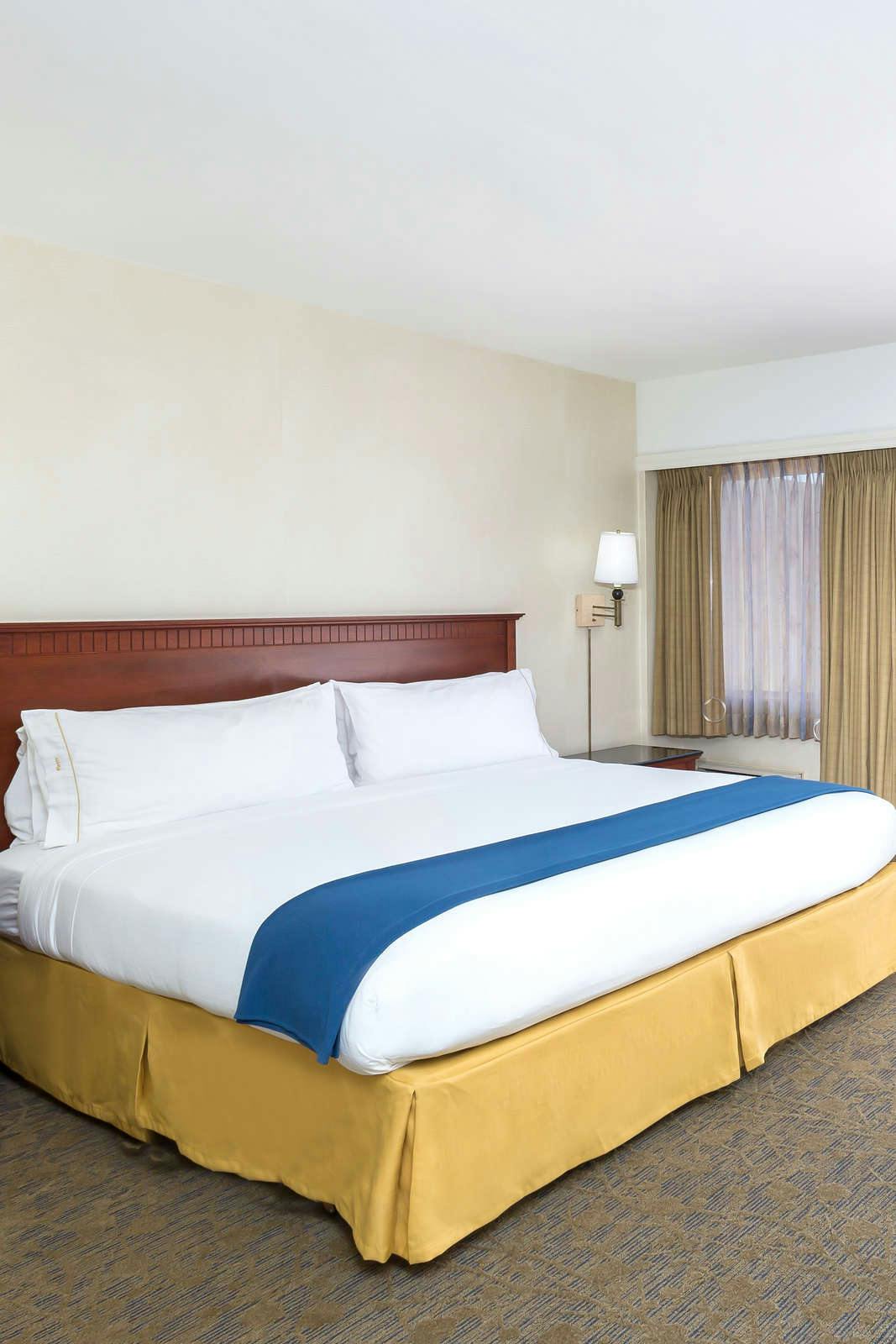 Hotel Holiday Inn Express San Diego Downtown photo 2