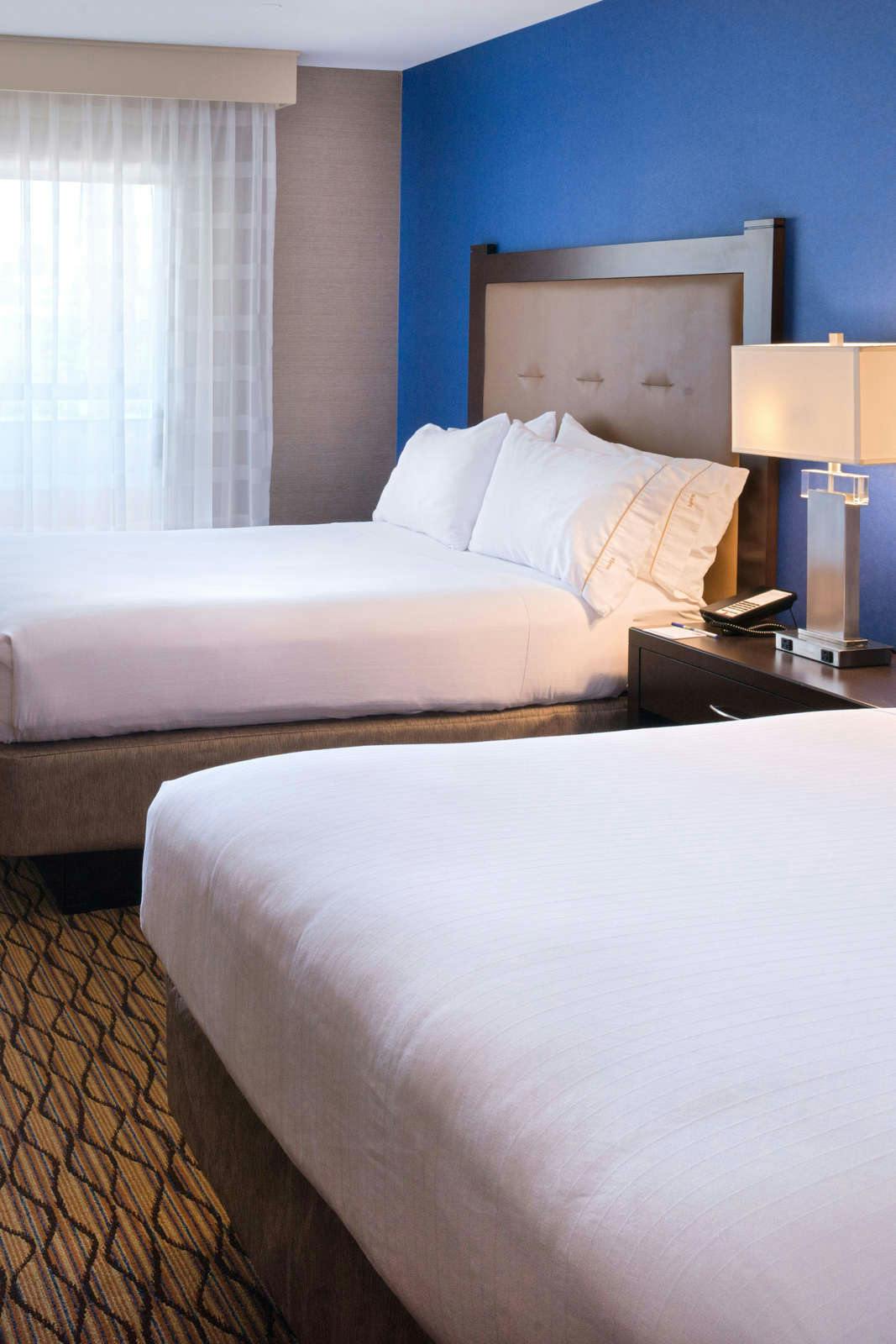 Hotel Holiday Inn Express Hotel & Suites Pasadena photo 4