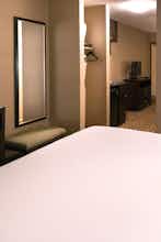 Hotel Holiday Inn Express Hotel & Suites Pasadena photo 3