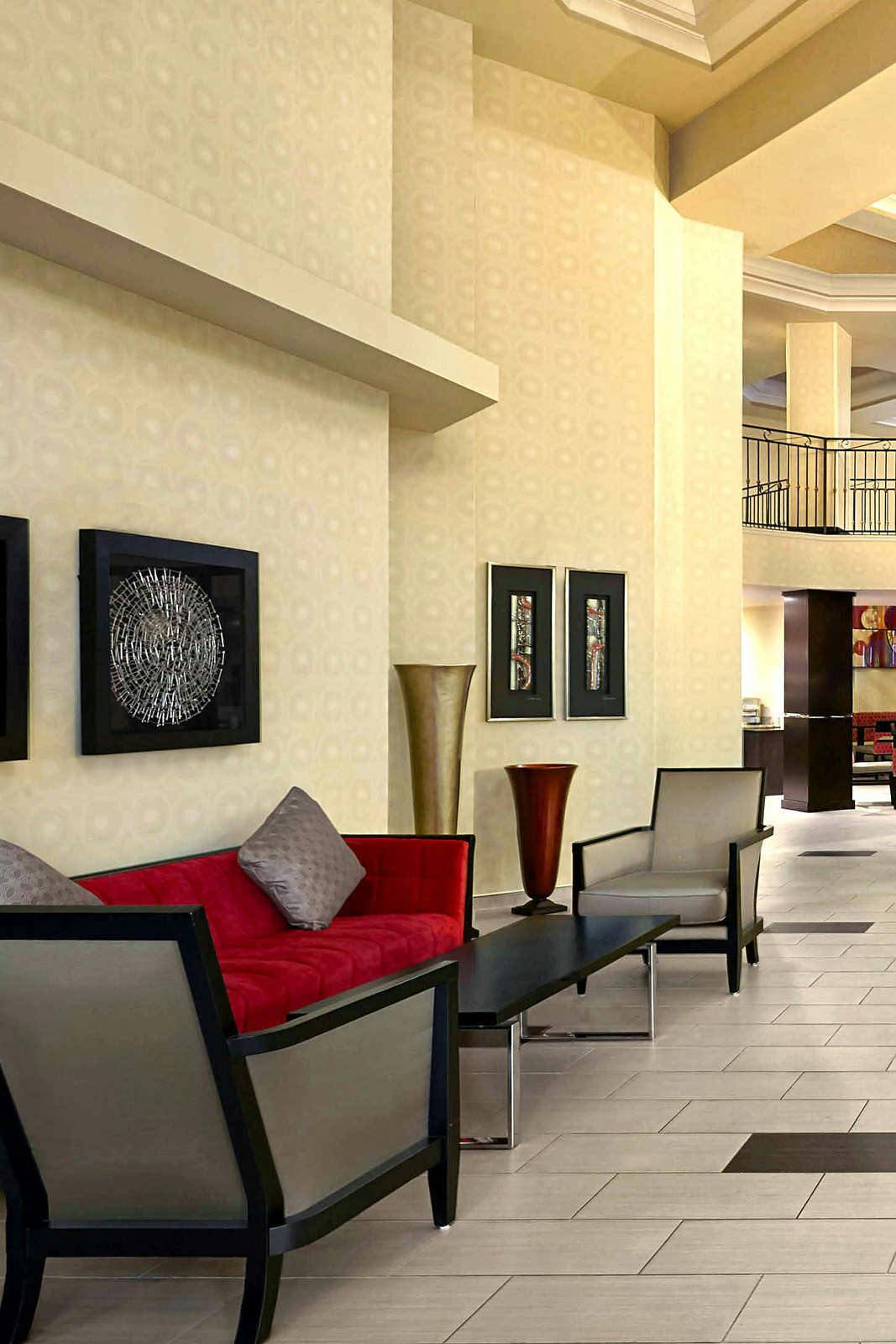 Hotel Holiday Inn Express Hotel & Suites Naples Downtown photo 5