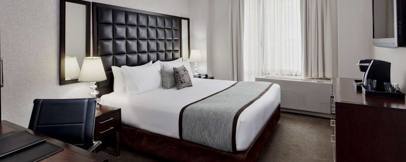 Last Minute Hotel Deals In New York City Hoteltonight Distrikt Hotel Nyc Tapestry Collection By Hilton