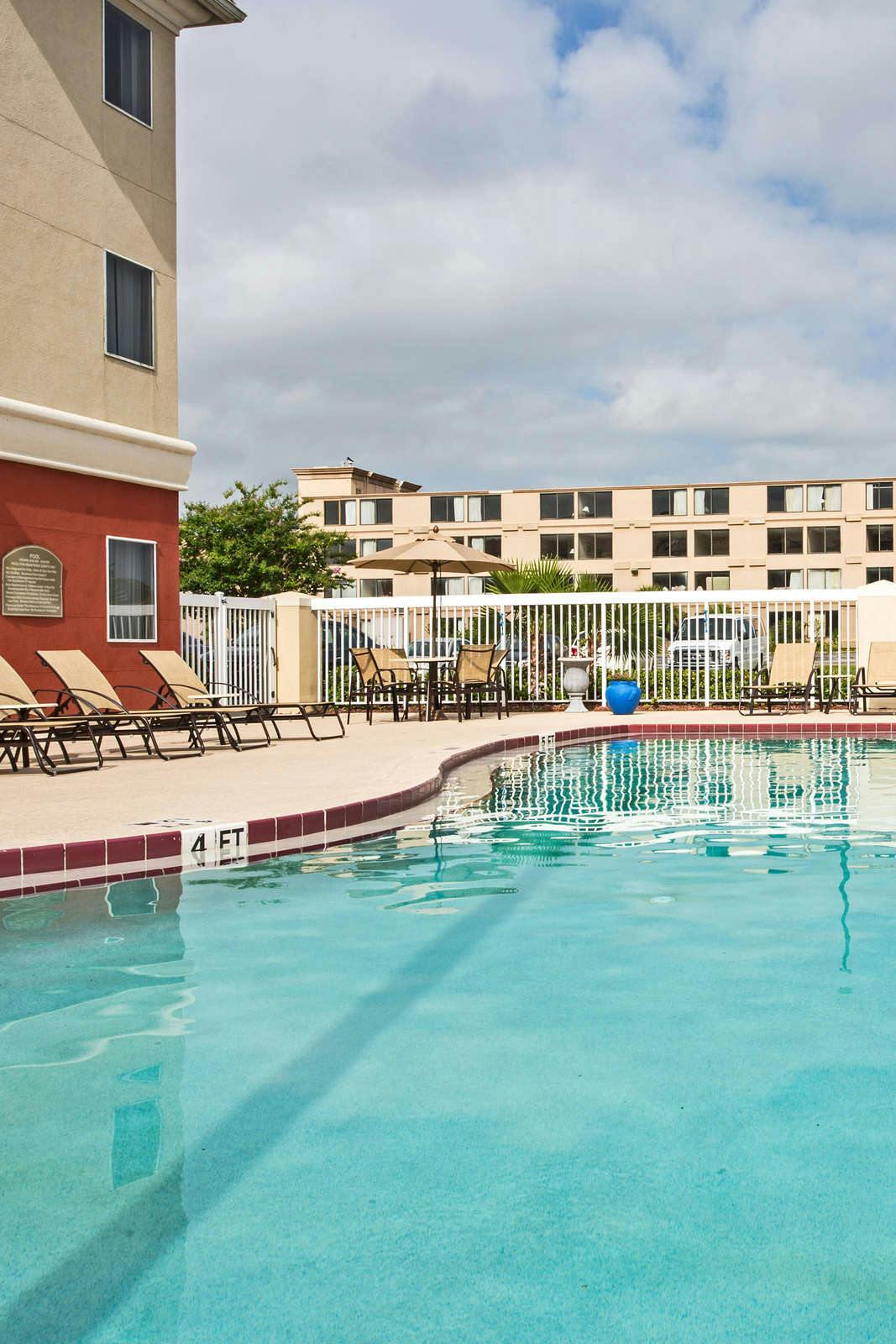 Hotel Holiday Inn Express Hotel & Suites Orlando International Airport photo 1