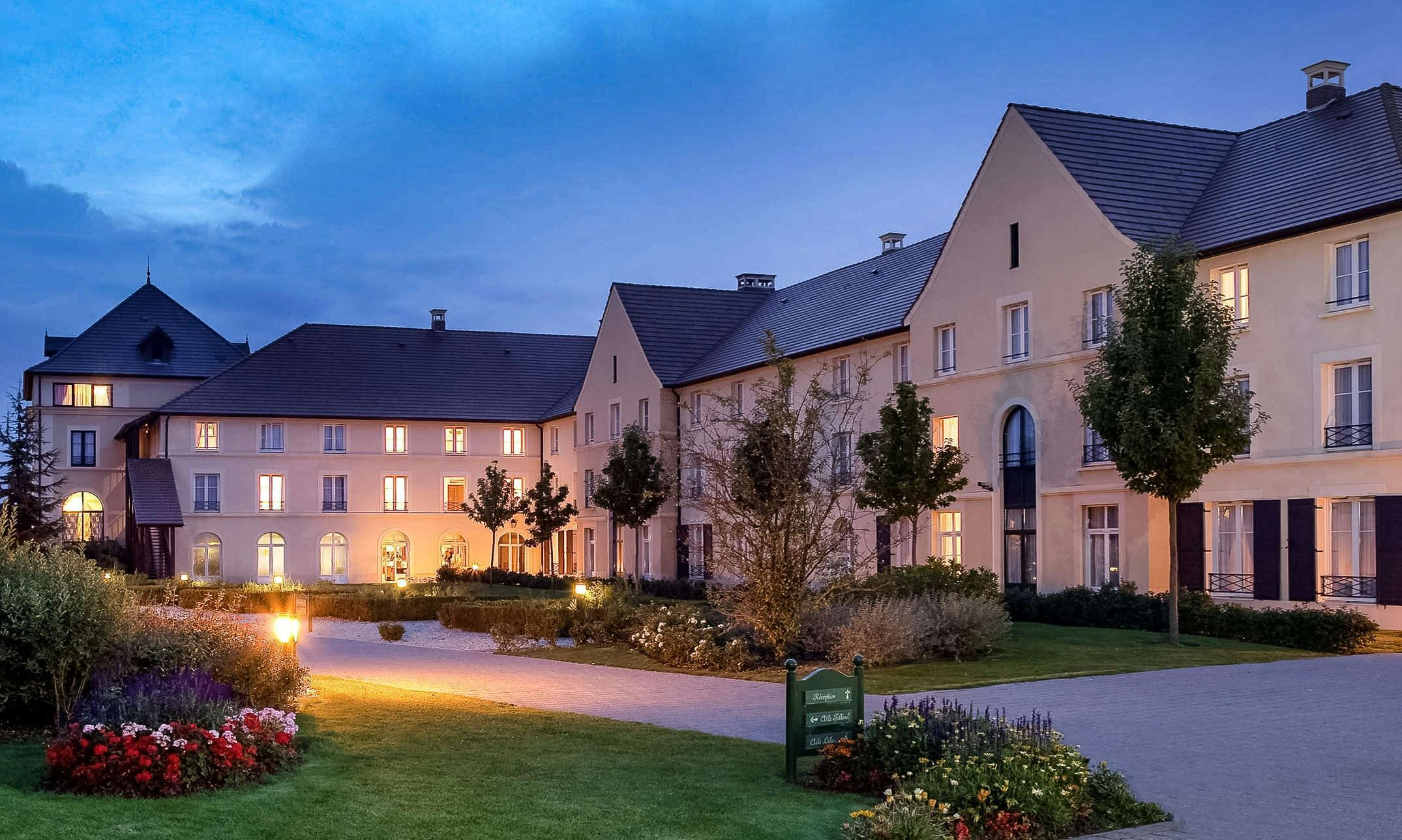 Campanile Val de France