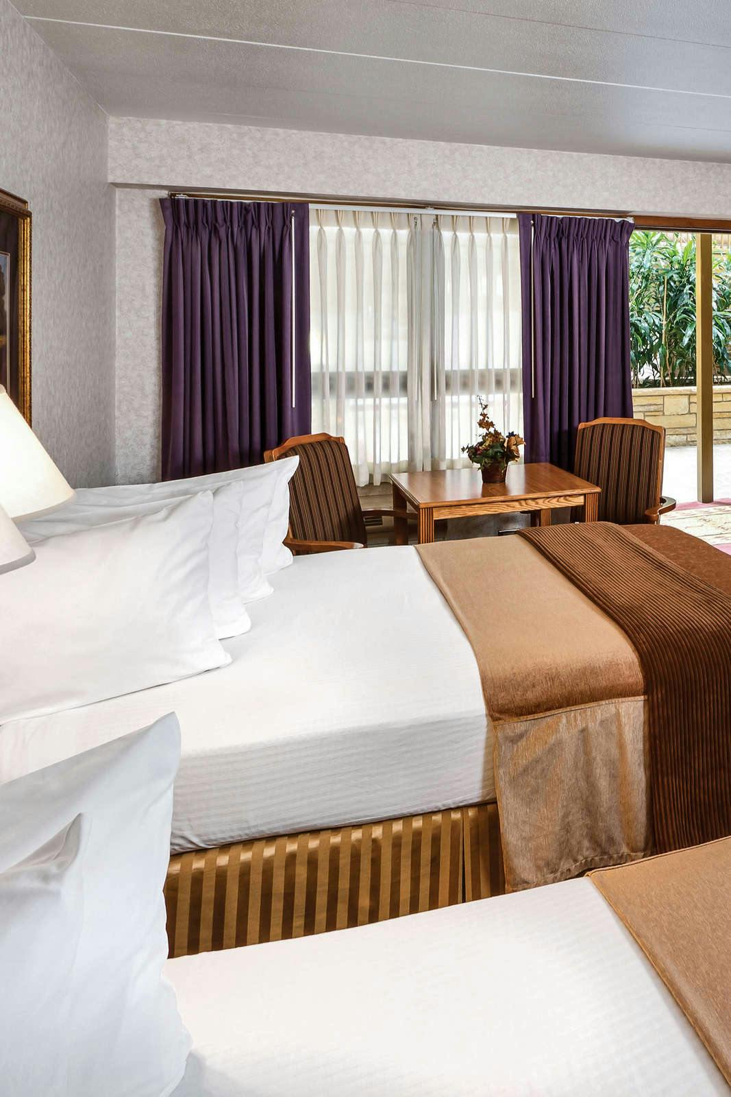 Hotel Ramkota Watertown photo 4