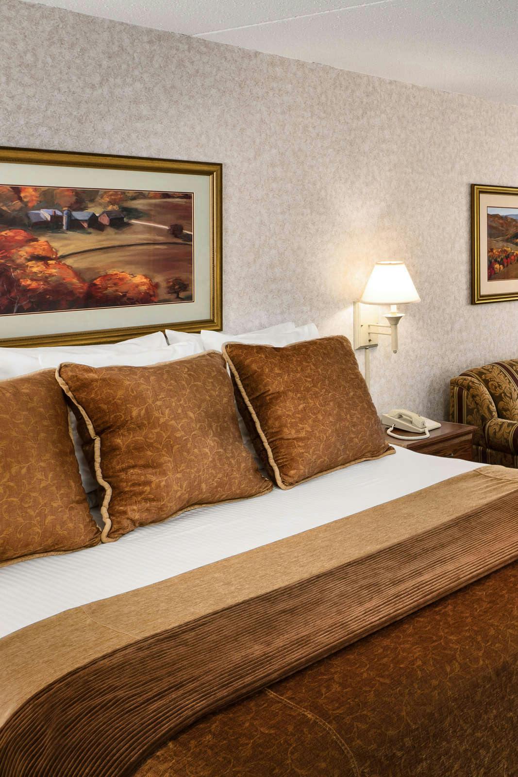 Hotel Ramkota Watertown photo 2