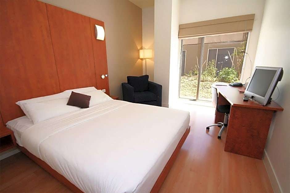 Ramada Encore Dandenong