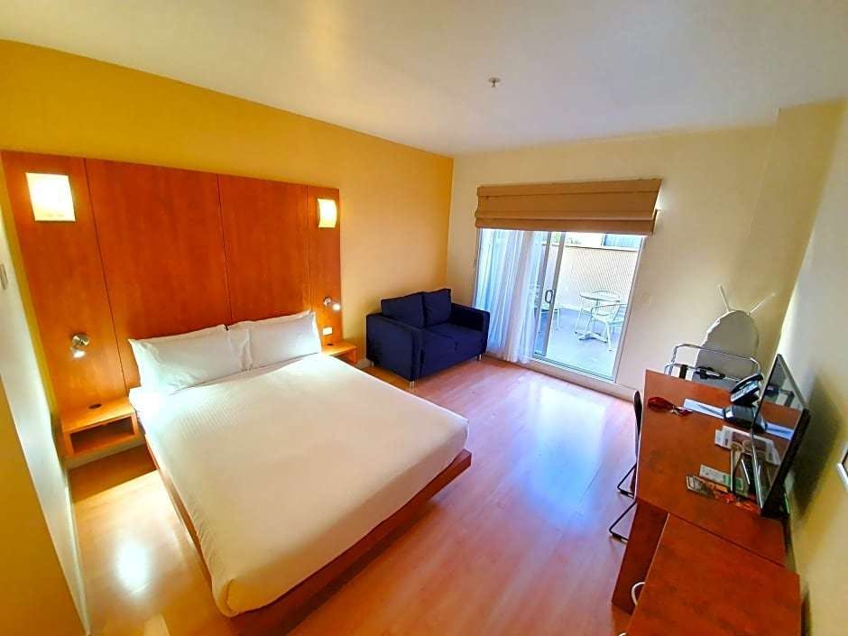 Hotel Ramada Encore Dandenong photo 3