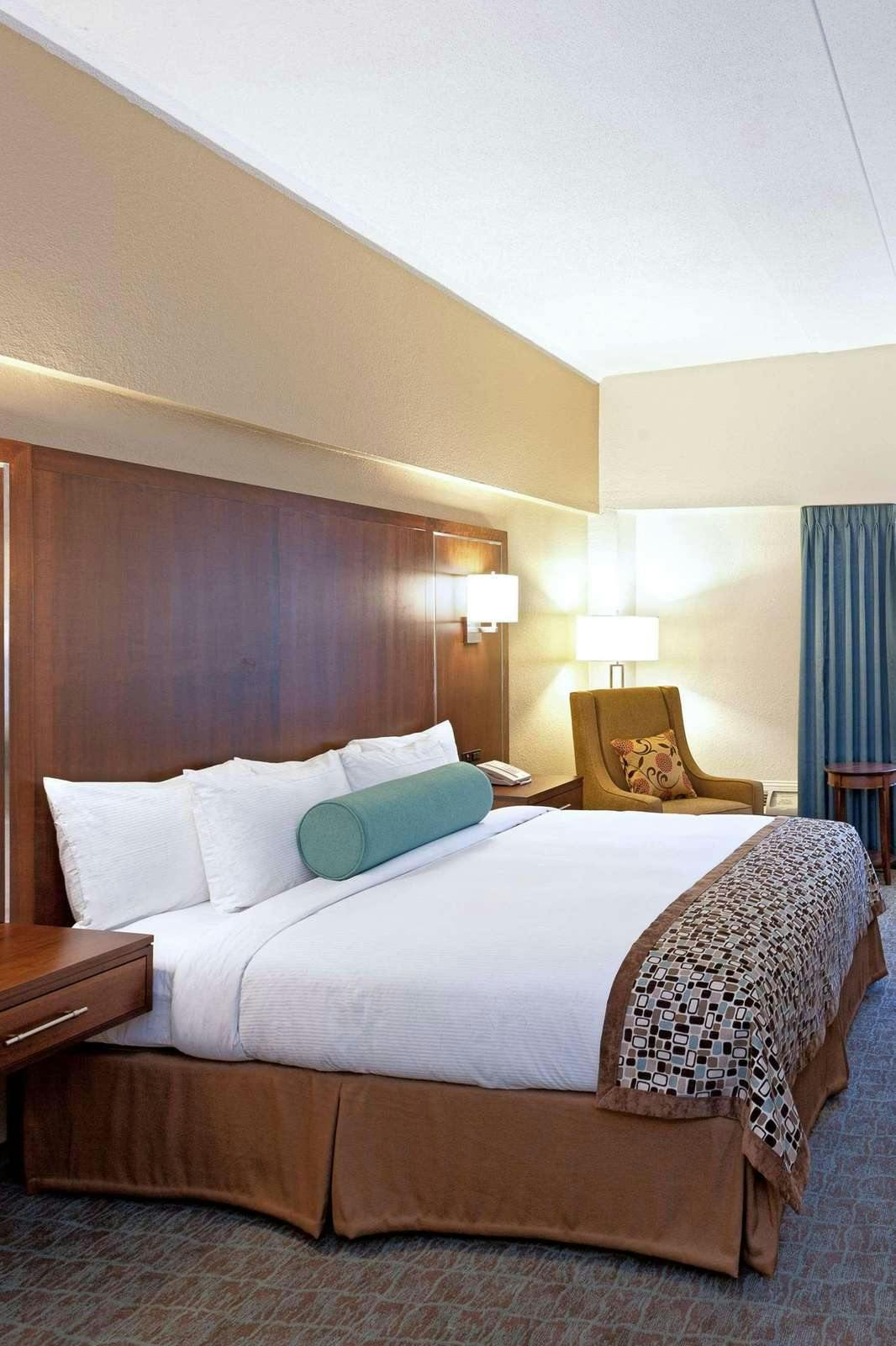 Hotel Doubletree By Hilton Cape Cod Hyannis photo 2