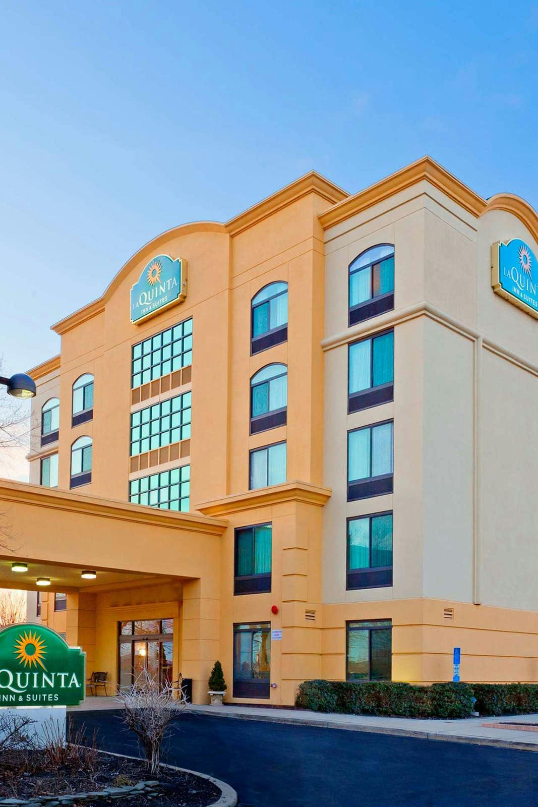 La Quinta By Wyndham Garden City Long Island Hoteltonight