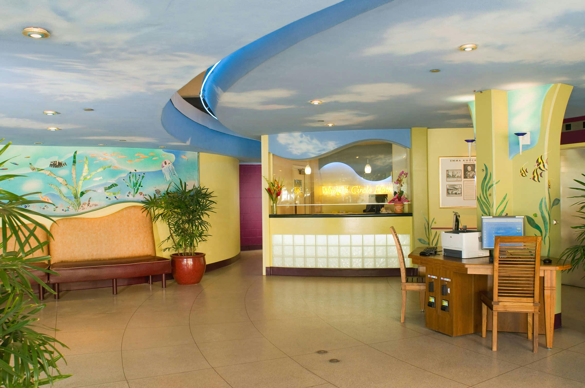 Hotel Waikiki Circle Hotel by Castle photo 3