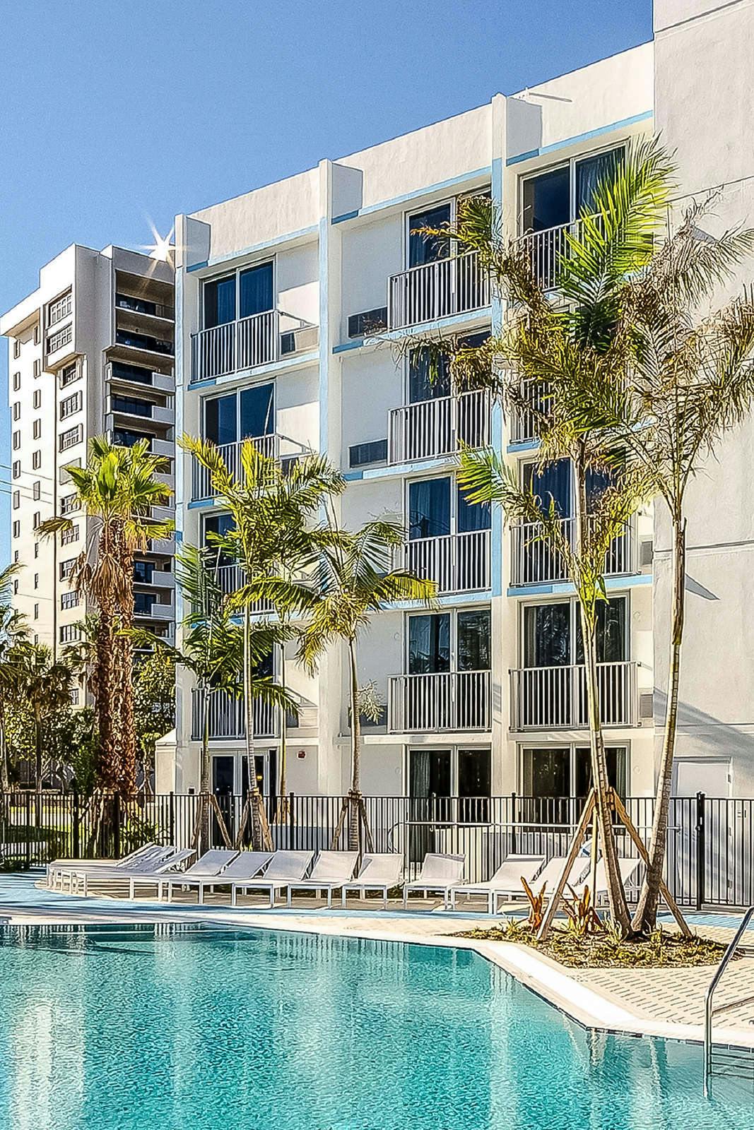 Hotel Plunge Beach Resort photo 1