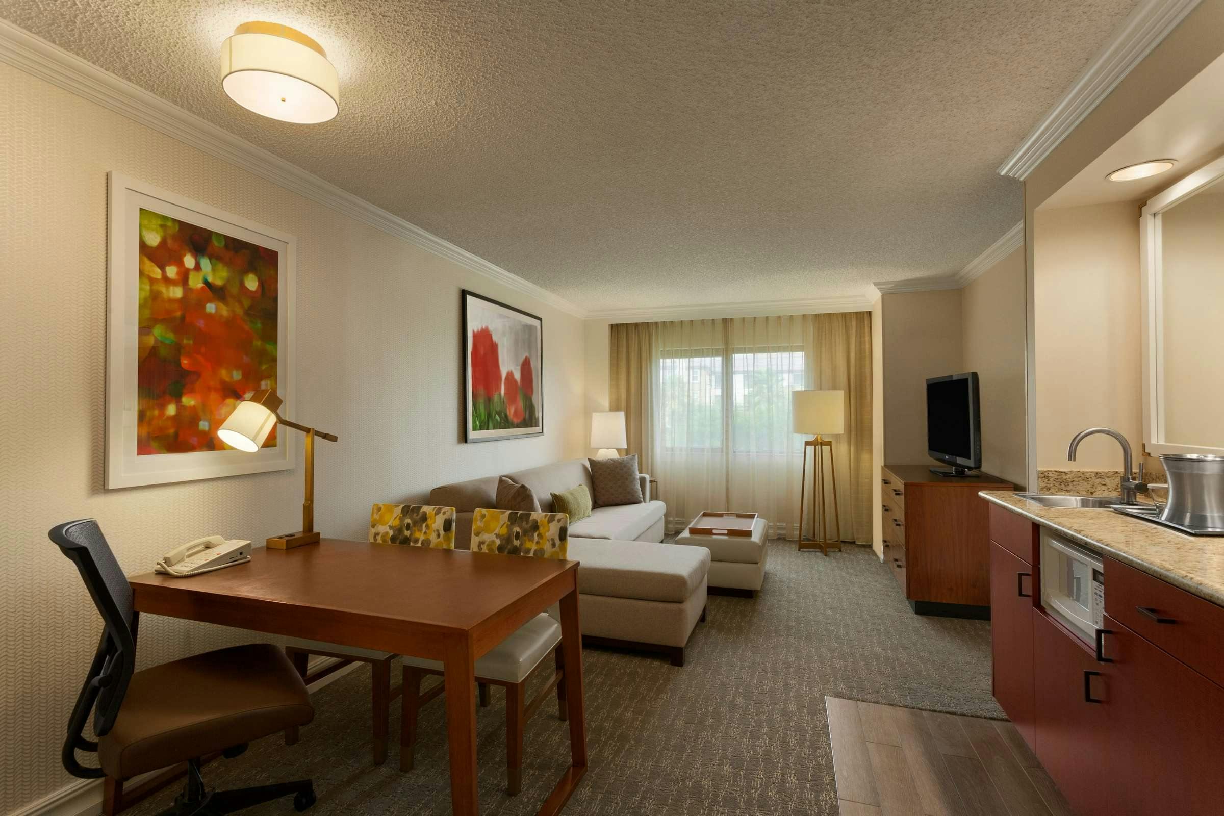 Hotel Embassy Suites by Hilton Anaheim Orange photo 3