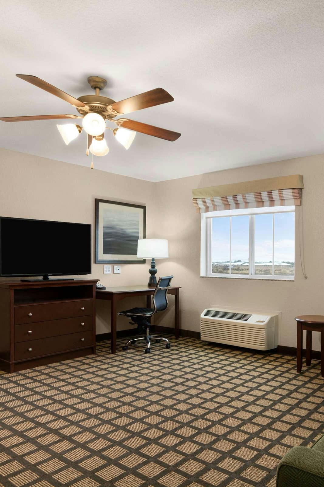 Hotel Baymont by Wyndham Odessa photo 5