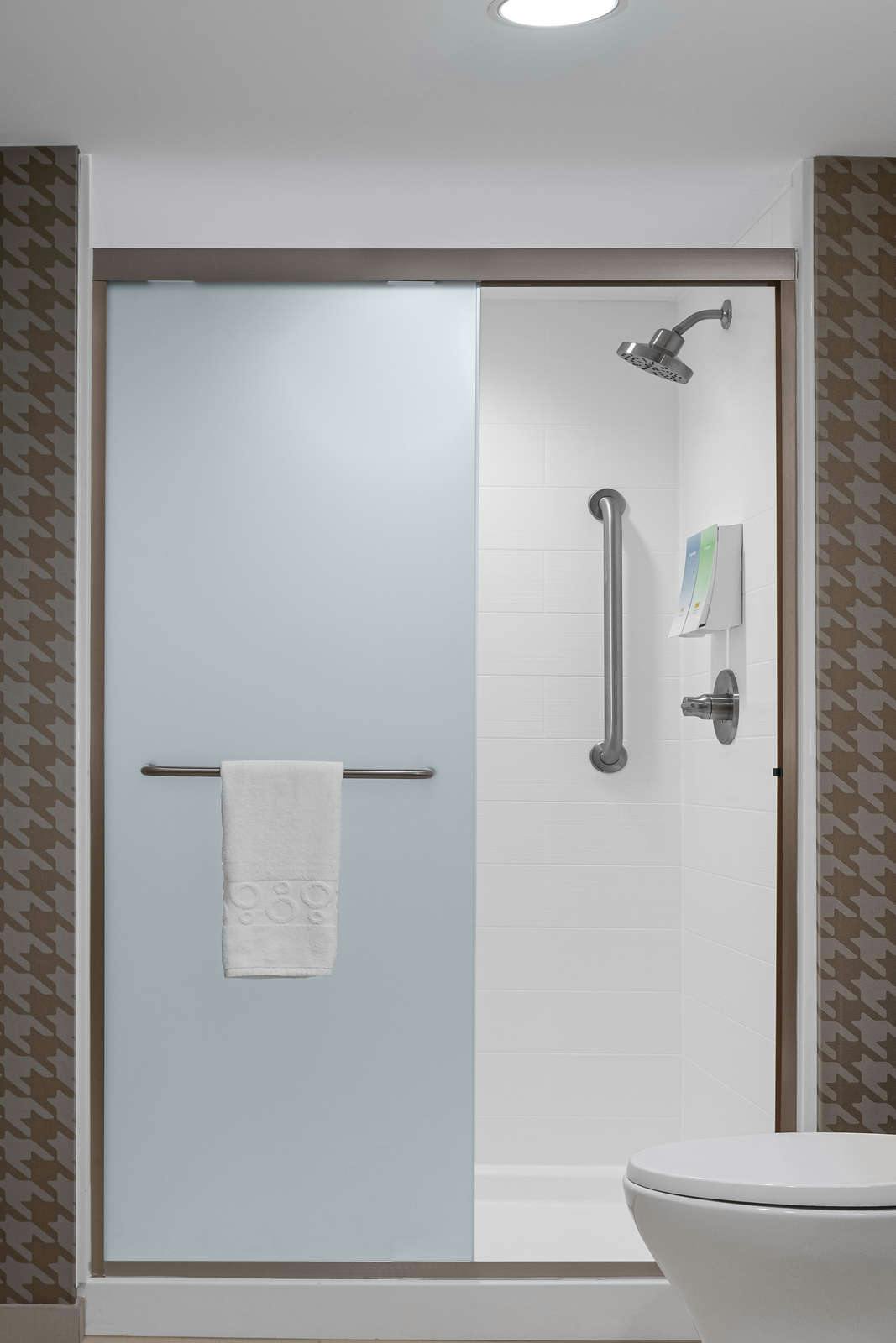 Hotel Home2Suites Des Moines at Drake University photo 5