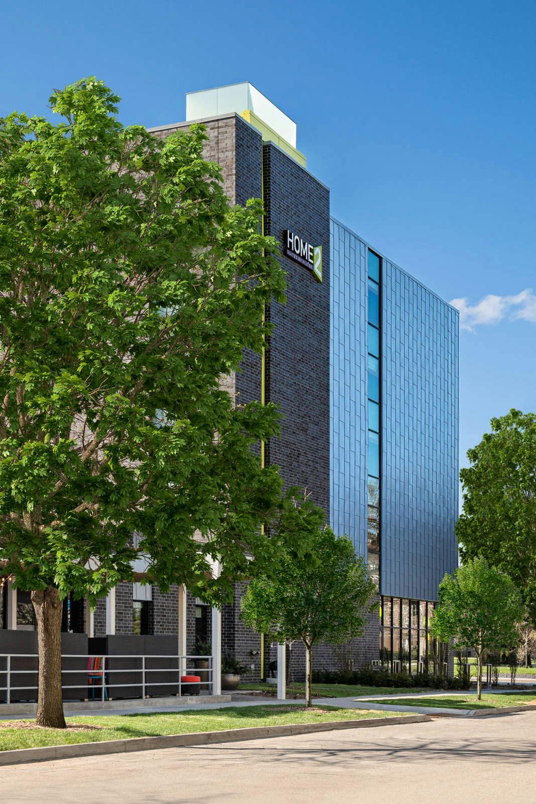 Hotel Home2Suites Des Moines at Drake University photo 1