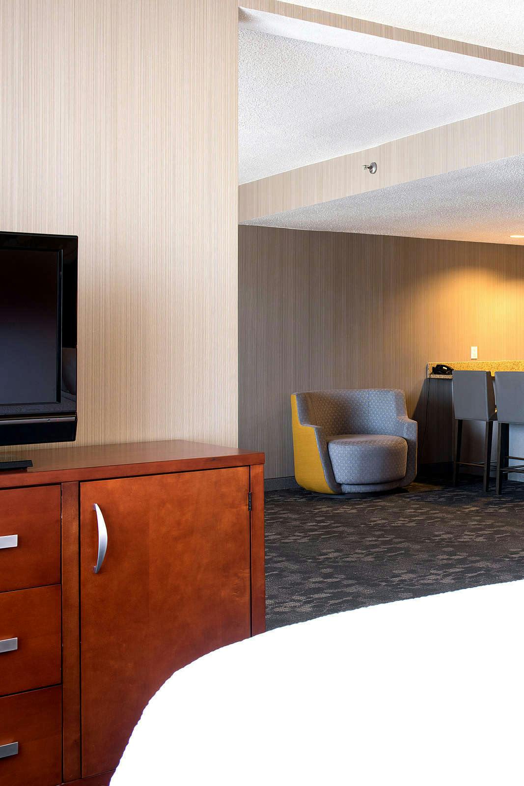 Hotel COURTYARD BY MARRIOTT WATERBURY photo 3