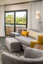Hotel Sonesta Select Miami Lakes photo 2