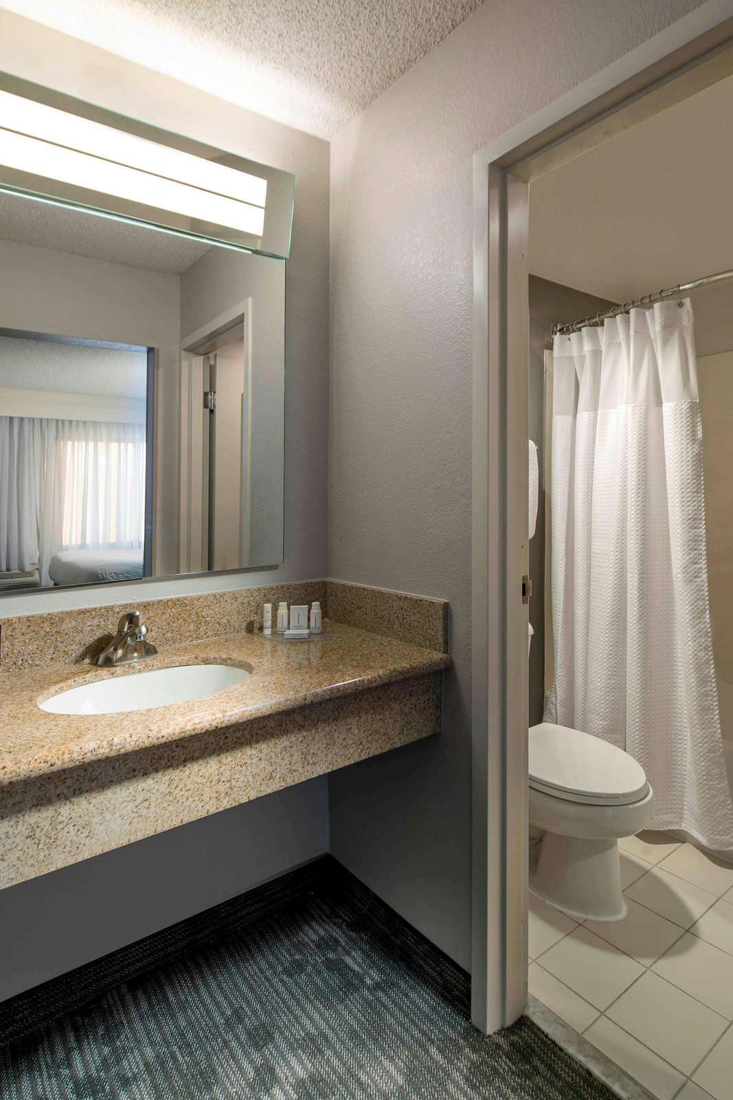 Hotel Sonesta Select Boca Raton Town Center photo 5