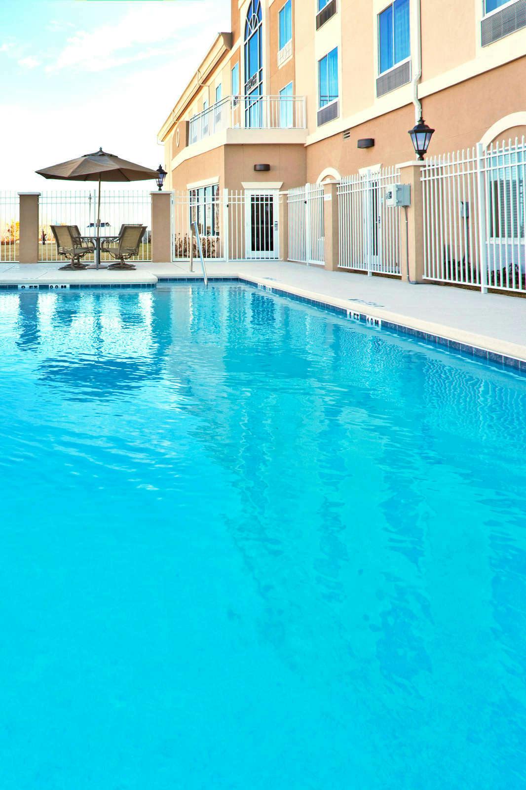 Hotel Holiday Inn Express Lake Wales photo 1