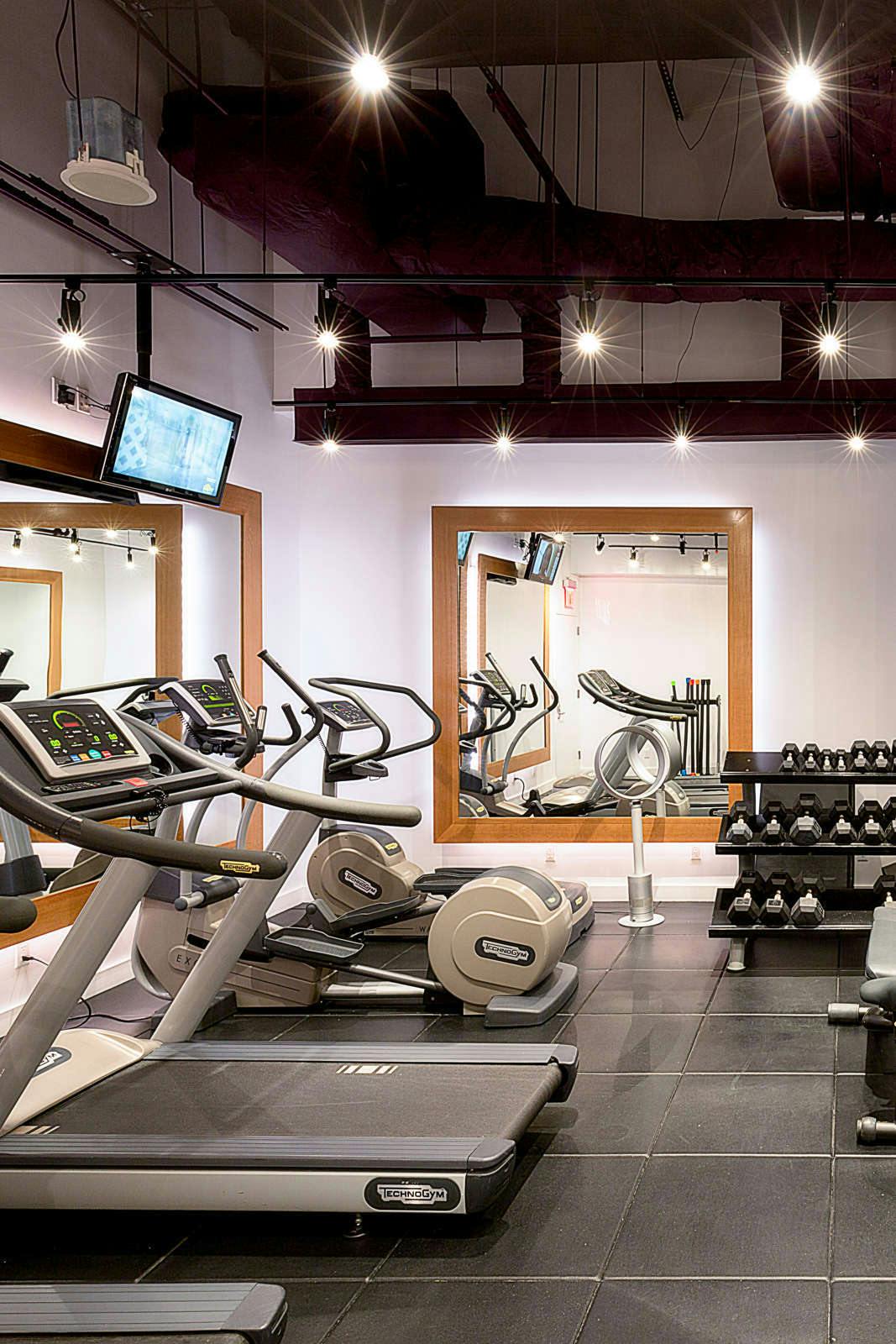 Hotel YOTEL New York Times Square photo 2