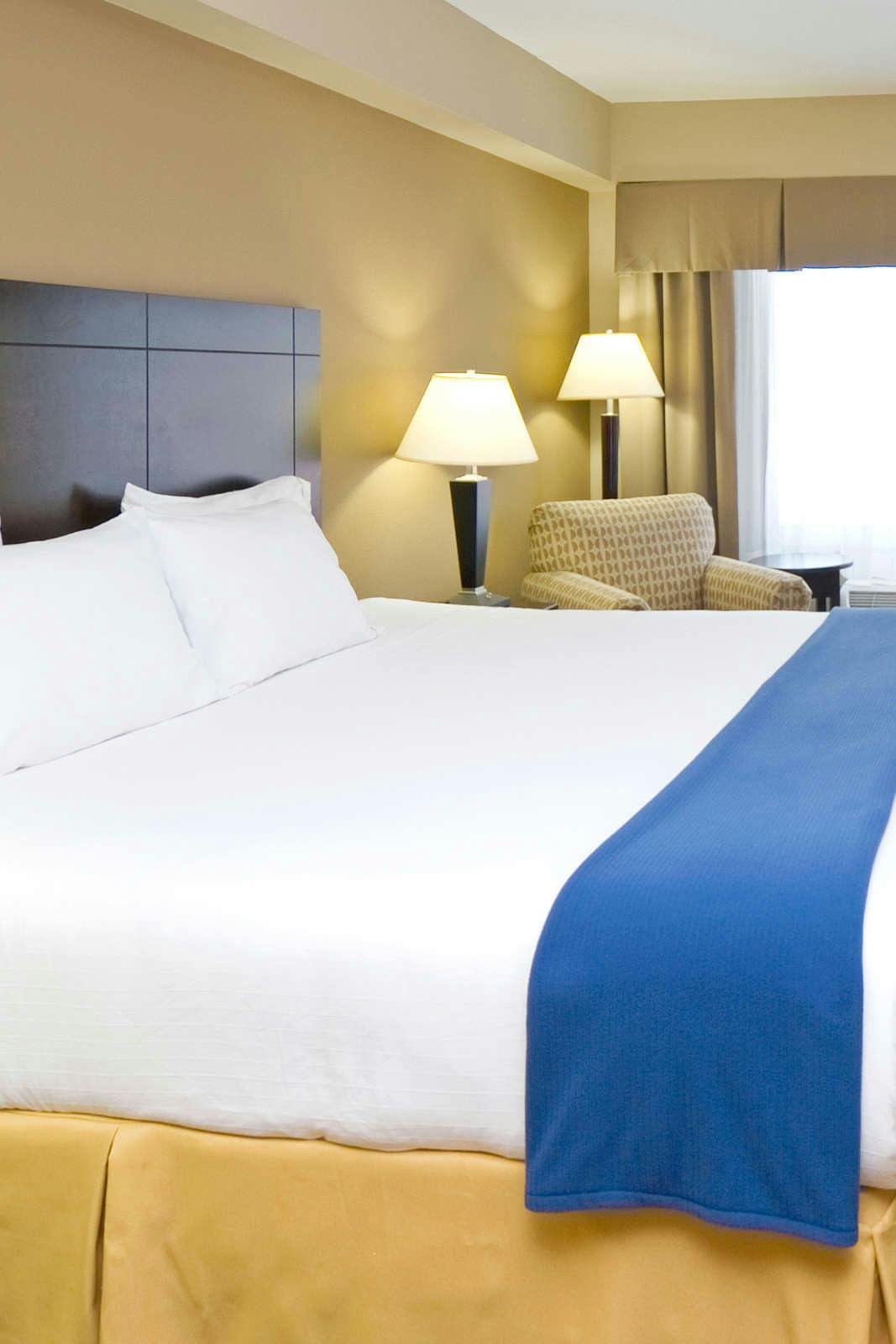 Hotel Holiday Inn Express Hotel & Suites Fort Myers East photo 3