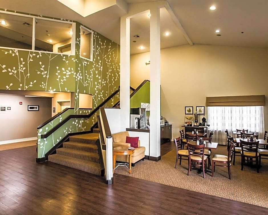 Hotel Baymont by Wyndham Slidell photo 2