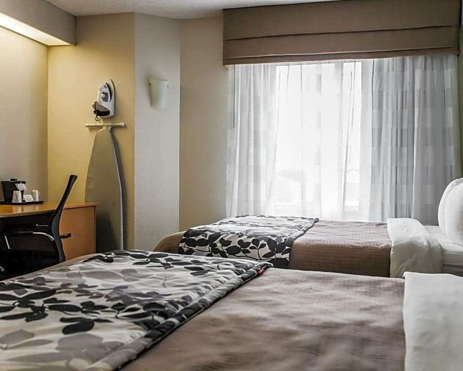 Hotel Baymont by Wyndham Slidell photo 3