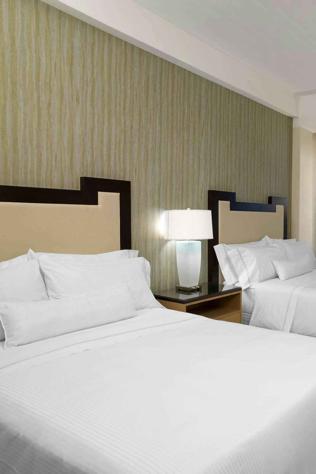 Hotel Moana Surfrider, A Westin Resort & Spa, Waikiki Beach photo 2