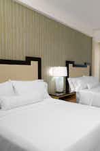 Hotel Moana Surfrider, A Westin Resort & Spa, Waikiki Beach photo 2