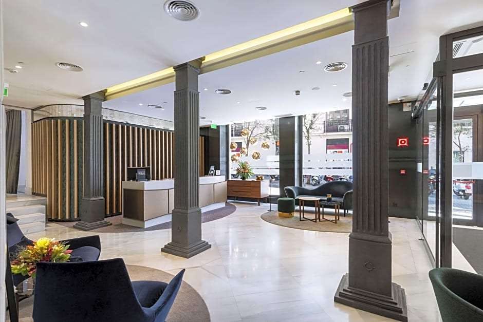 Hotel DoubleTree by Hilton Madrid-Prado photo 2
