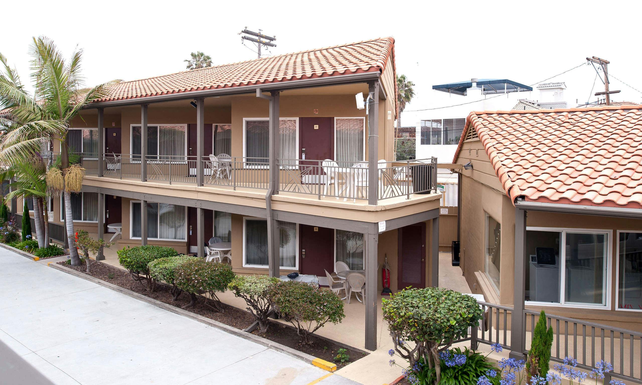 Hotel Pacific Shores Inn photo 2