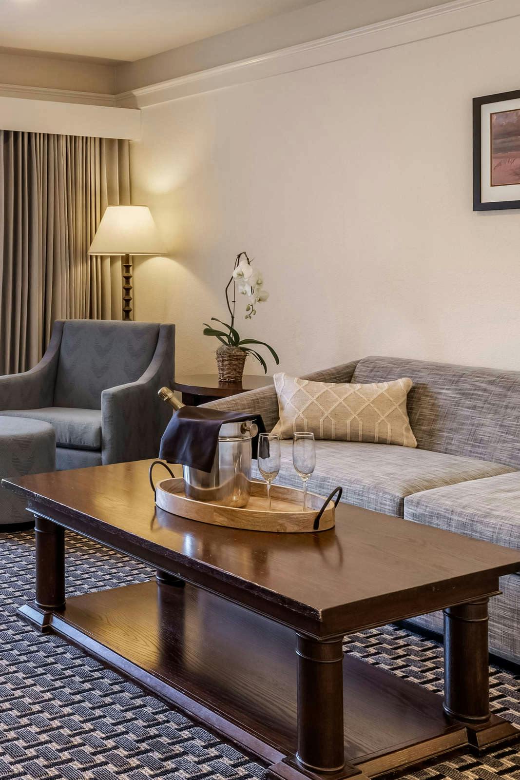 Hotel The Lodge at Tiburon photo 5