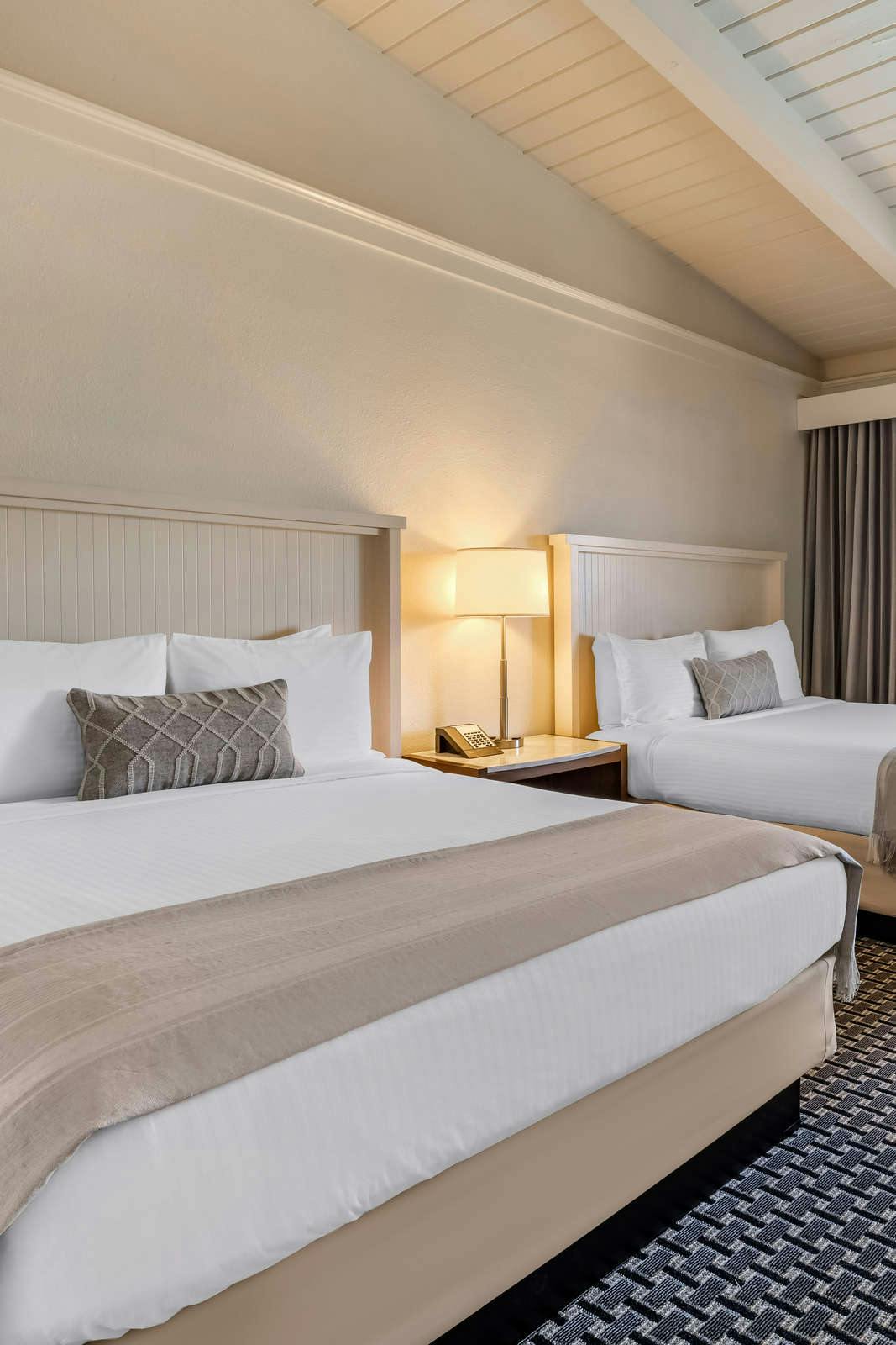 Hotel The Lodge at Tiburon photo 3