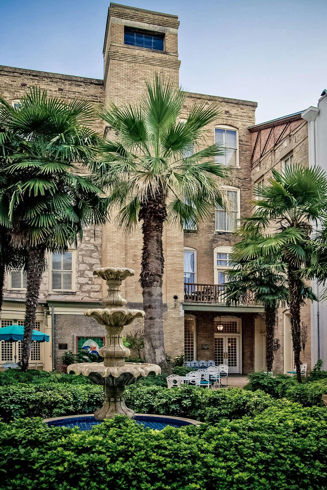 Menger Hotel