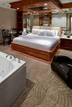 Hotel Sybaris Suites Northbrook photo 1