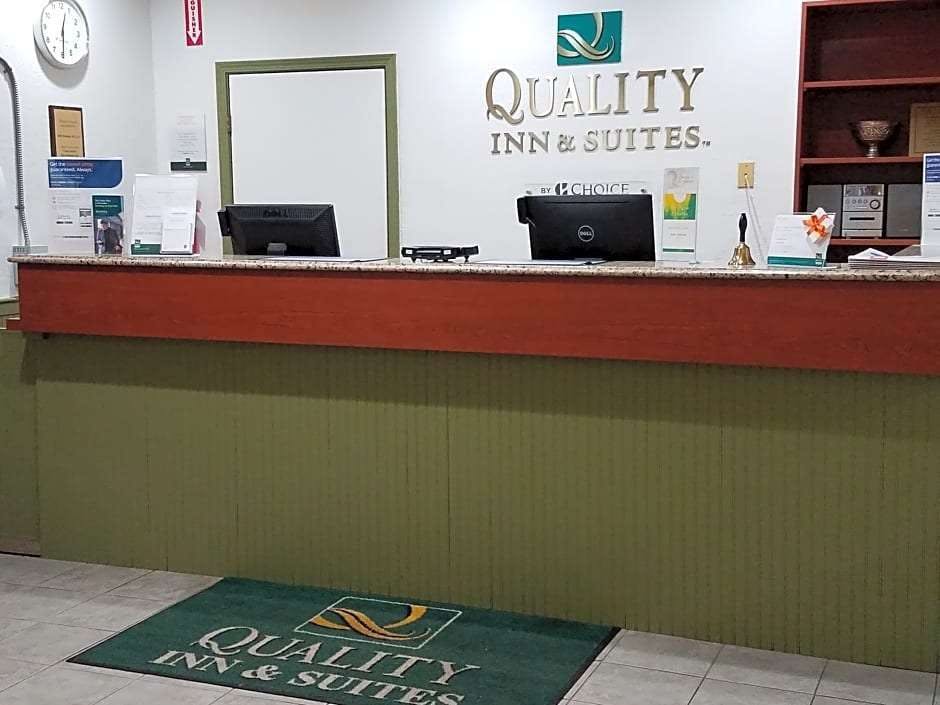 Hotel Quality Inn & Suites Bainbridge Island photo 5