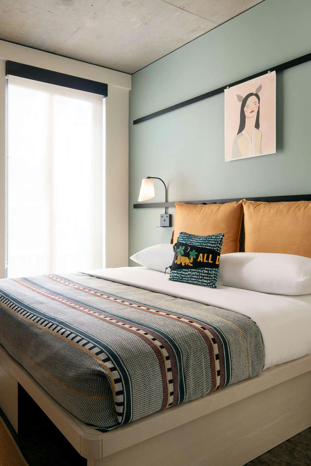 Hotel Moxy Portland Downtown photo 2