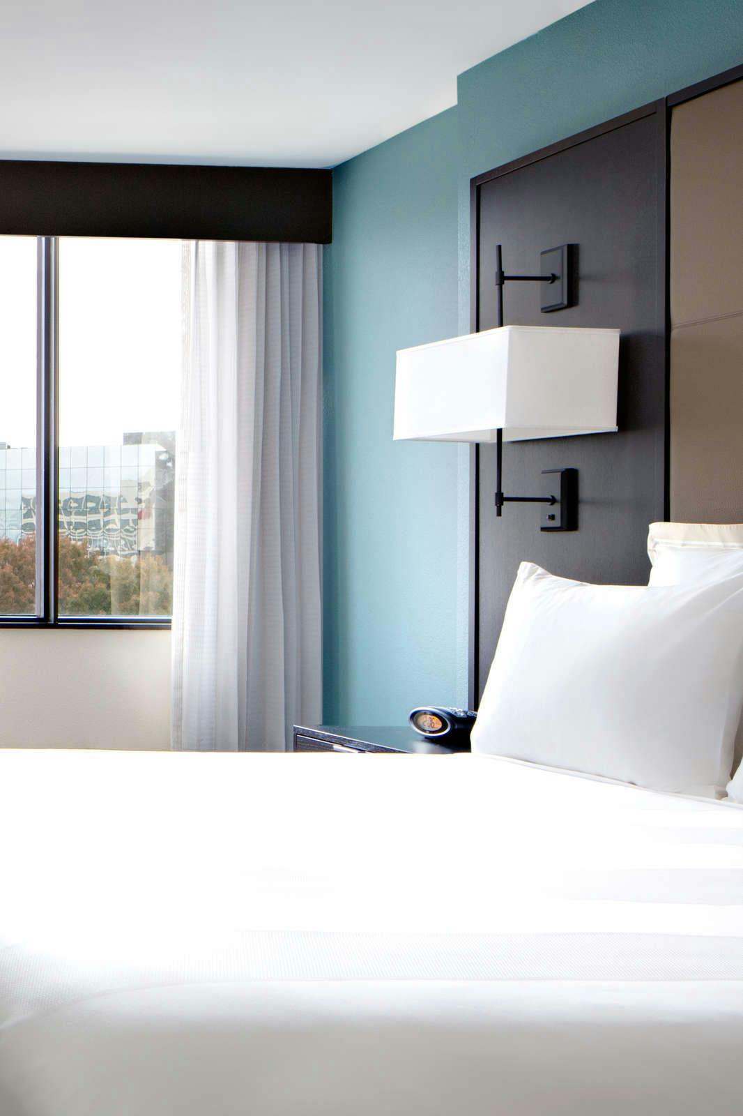 Hotel Houston Marriott Westchase photo 2