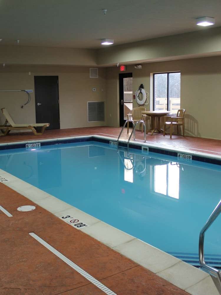 Hotel Holiday Inn Express Hotel & Suites Niles photo 1