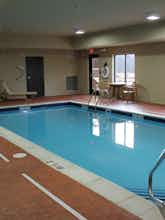 Hotel Holiday Inn Express Hotel & Suites Niles photo 1