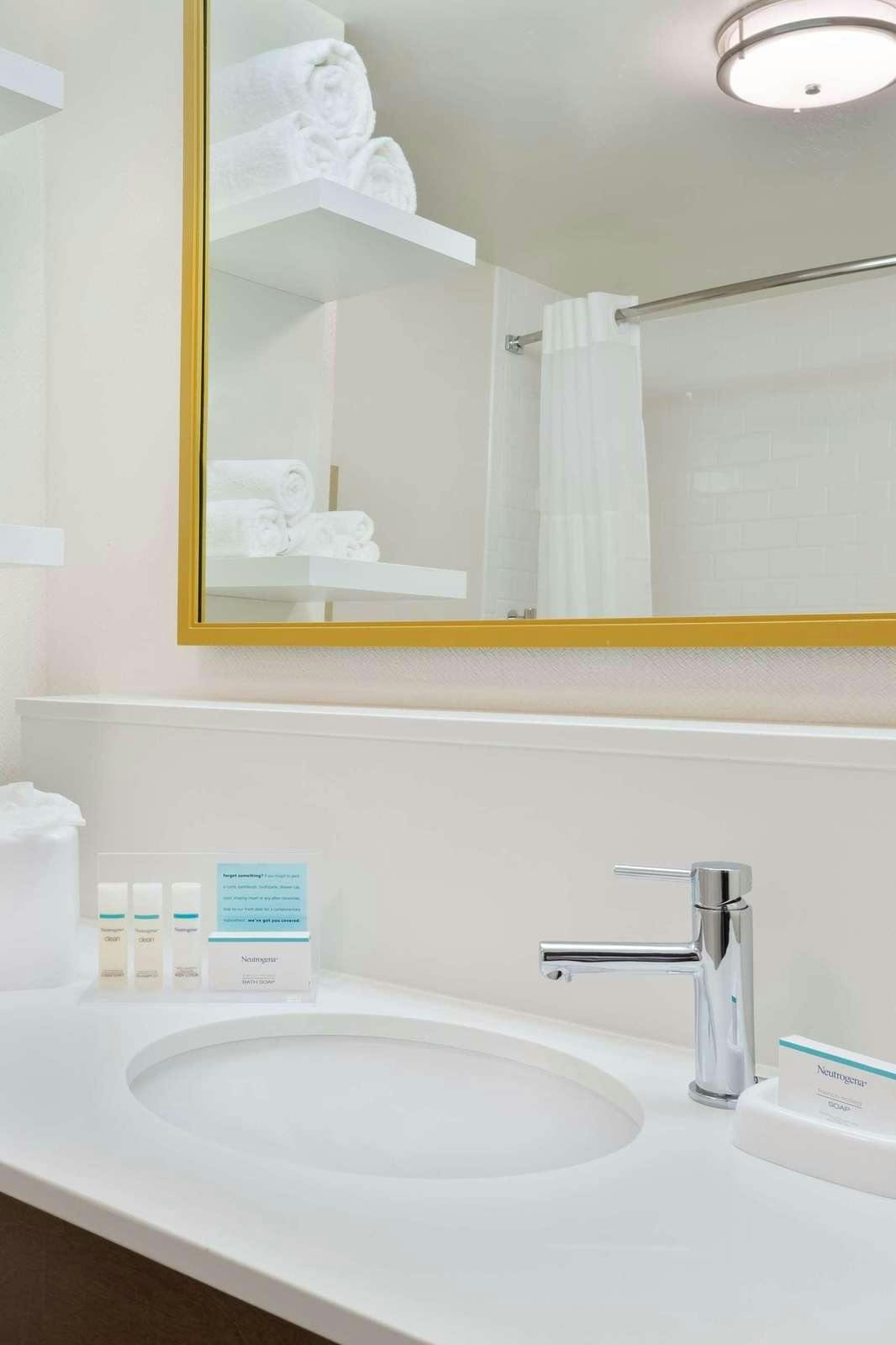 Hotel Hampton Inn & Suites Atlanta Buckhead Place photo 3