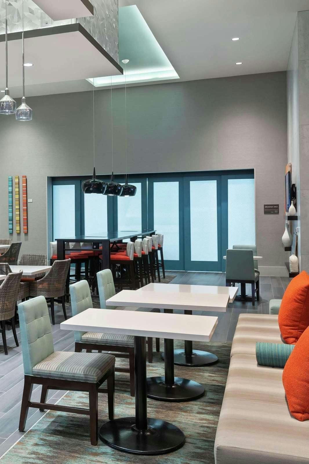 Hotel Hampton Inn & Suites Atlanta Buckhead Place photo 5