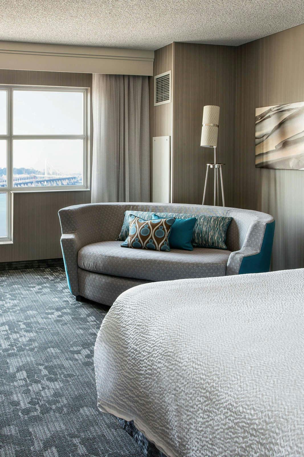 Hotel Sonesta Emeryville - San Francisco Bay Bridge. photo 4