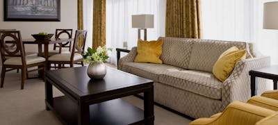 L'Hermitage Hotel